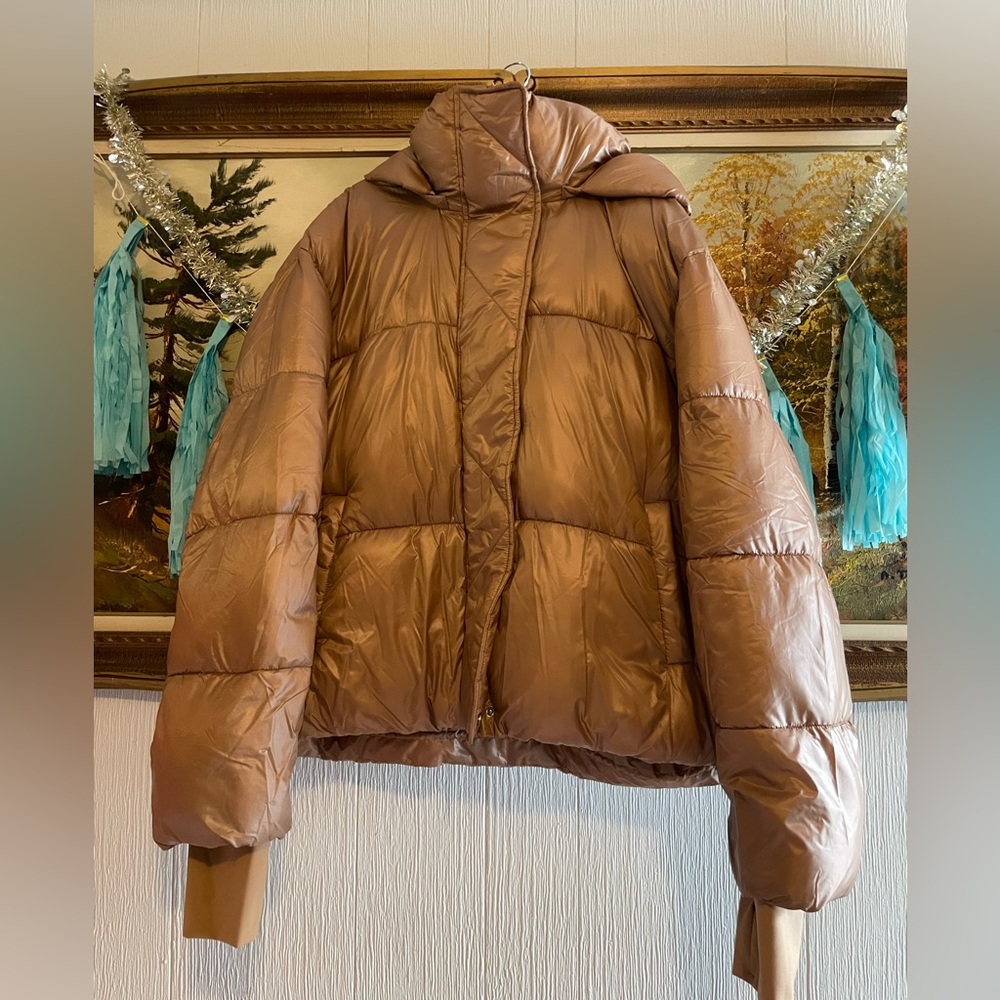 GAP Tan Puffer Jacket. Size XXL Tall.